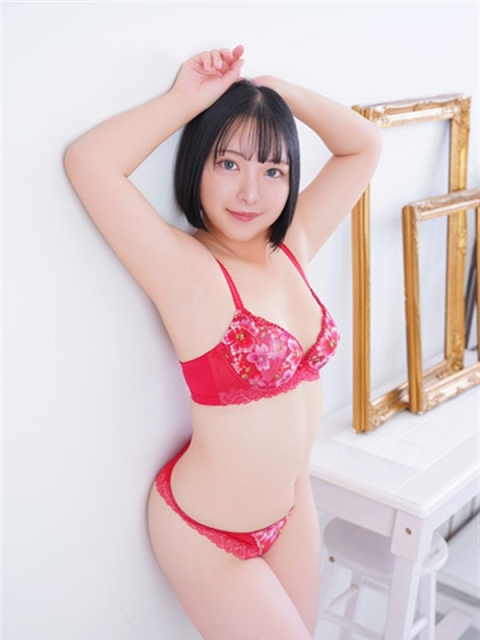 Momoka4